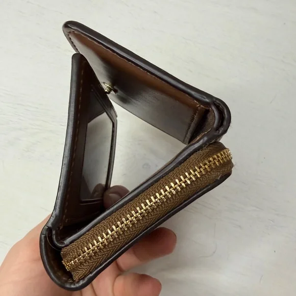 Coach Small Trifold Wallet In Blocked Signature Canvas - Picture 5 of 8